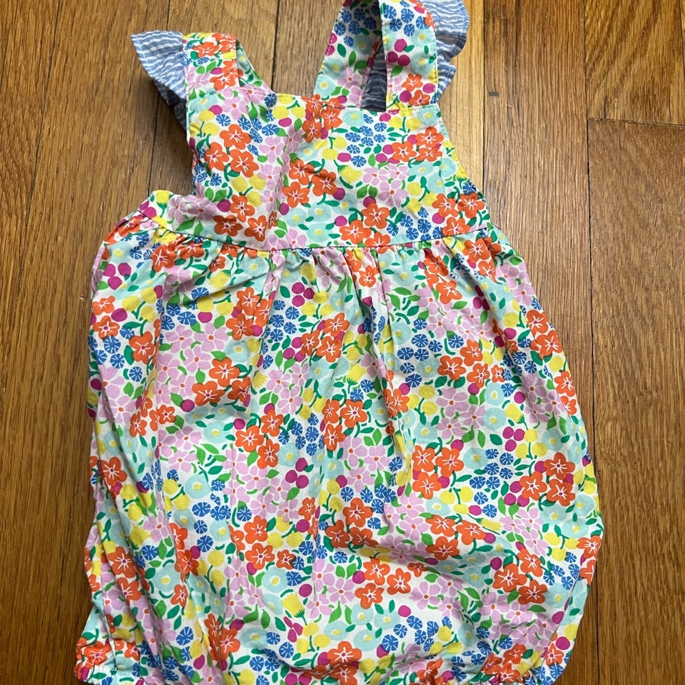 Baby Boden Multicolor Floral Cotton Romper - size 0-3 months